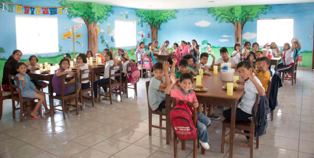 Haven-of-Hope-Bolivia-Refugio-de-Esperanza-kids-dining-1024x683
