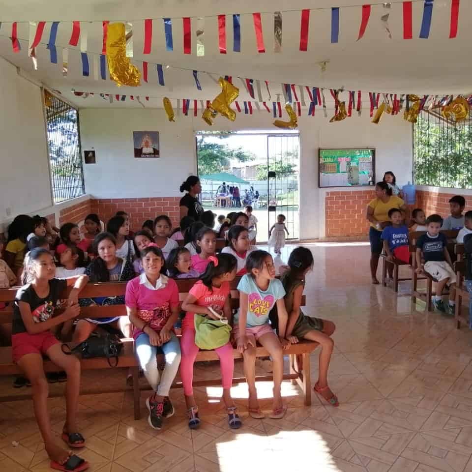 Refuge of Life Albergue Refugio de Vida Peru group kids